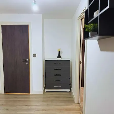 20 Percent Off Weekly - Contractors - 2 Bedroom - Sleeps 7 Apartment
