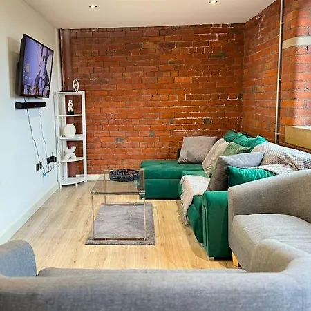 20 Percent Off Weekly - Contractors - 2 Bedroom - Sleeps 7 *