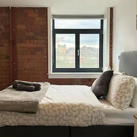 20 Percent Off Weekly - Contractors - 2 Bedroom - Sleeps 7 Bradford (West Yorkshire)